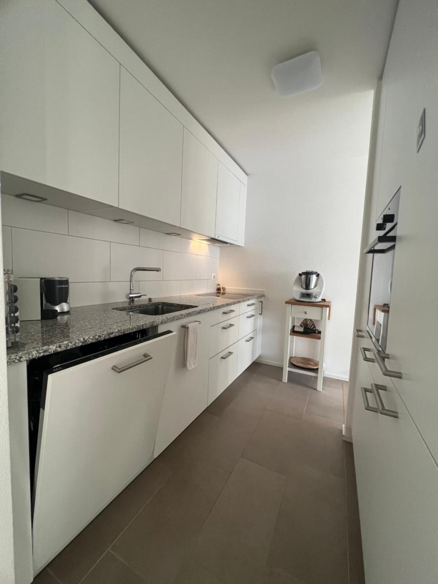 Best Located & Fully Equipped Apartment At Basel Sbb Main Station Buitenkant foto